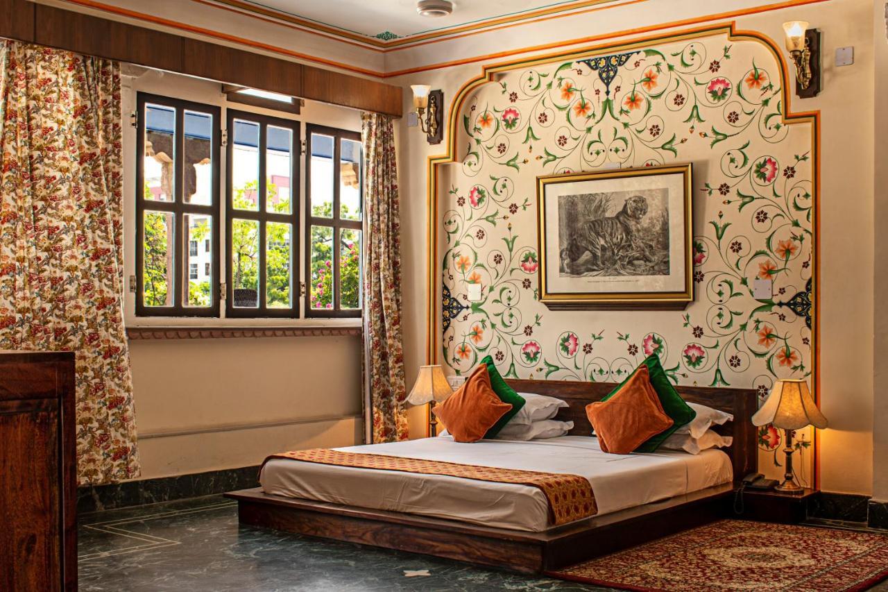 Hotel Diggi Palace Divisione di Jaipur Esterno foto