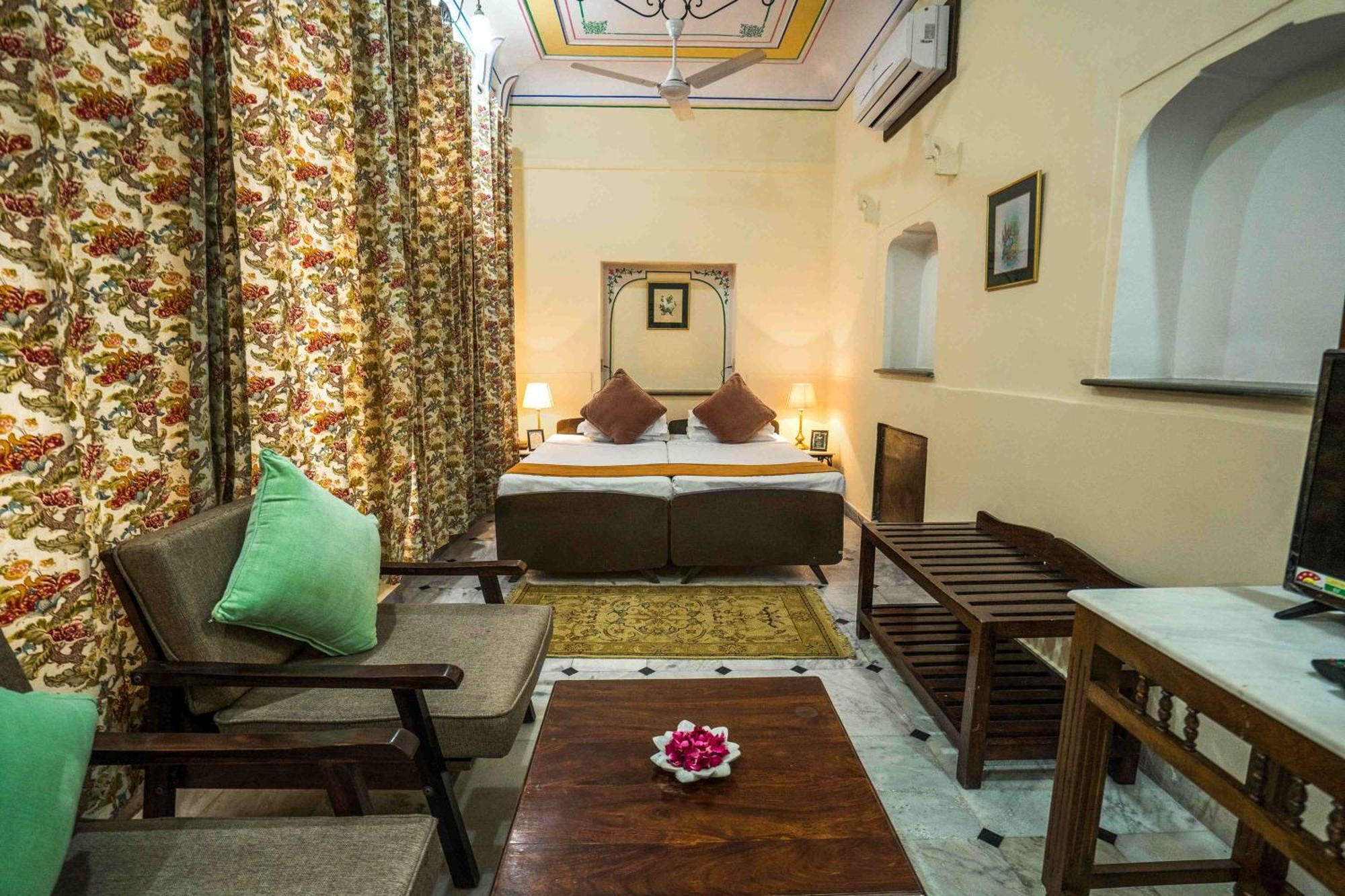 Hotel Diggi Palace Divisione di Jaipur Esterno foto