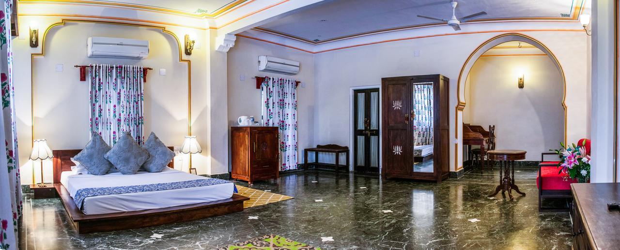 Hotel Diggi Palace Divisione di Jaipur Esterno foto