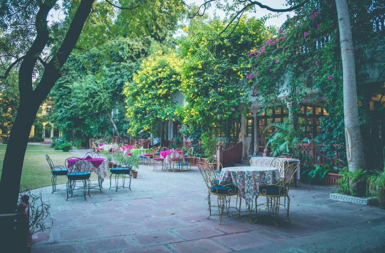 Hotel Diggi Palace Divisione di Jaipur Esterno foto