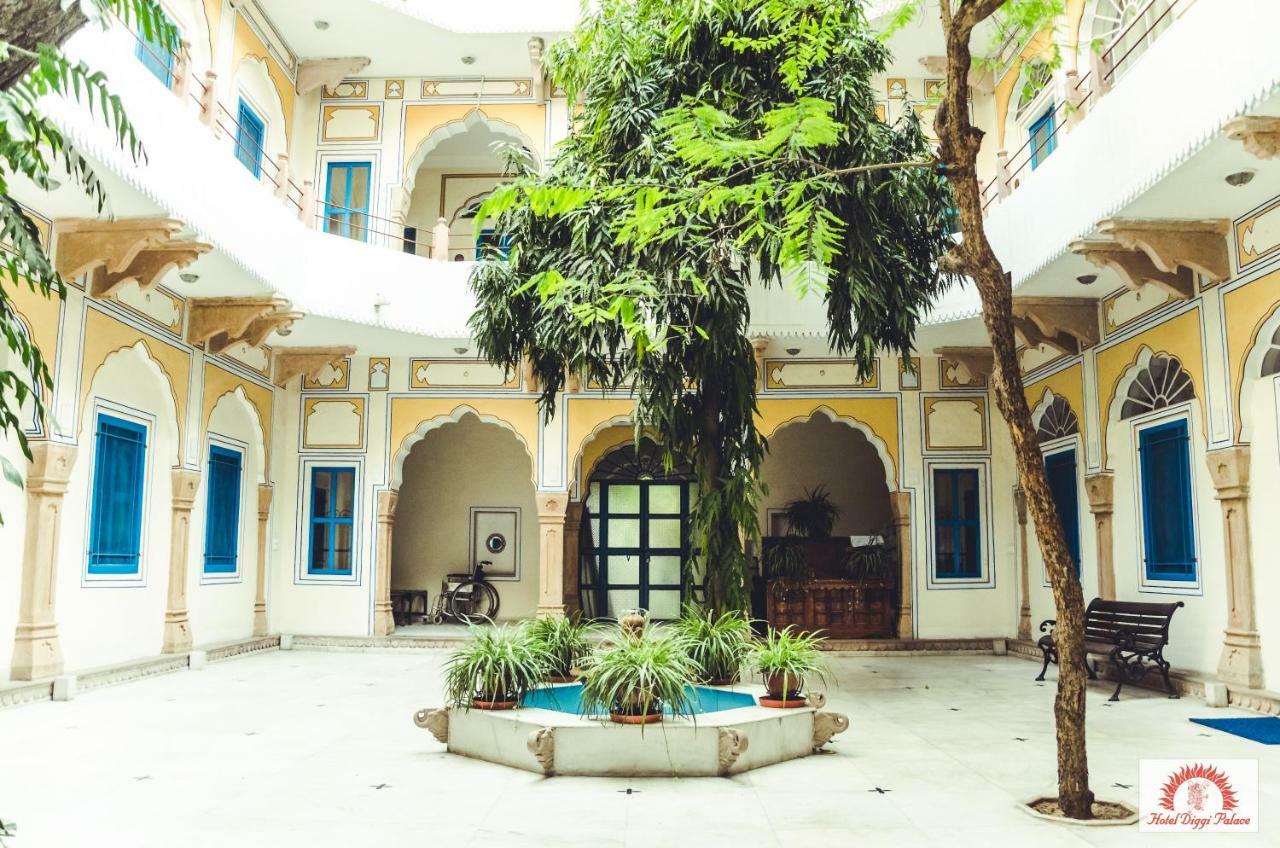 Hotel Diggi Palace Divisione di Jaipur Esterno foto
